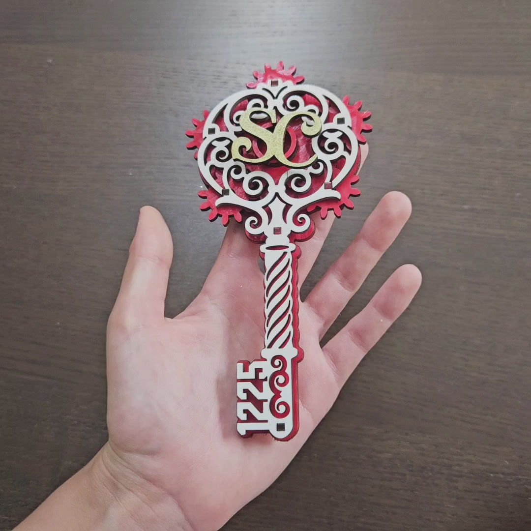 Santa's Magic Key with moving gears inside, interactive laser cut Christmas decor files for Glowforge, Xtool, CNC plasma machines by www.DuperCut.com